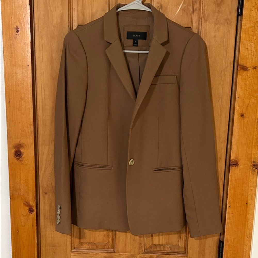 J. Crew woman’s Brown Sport Coat. Size 2